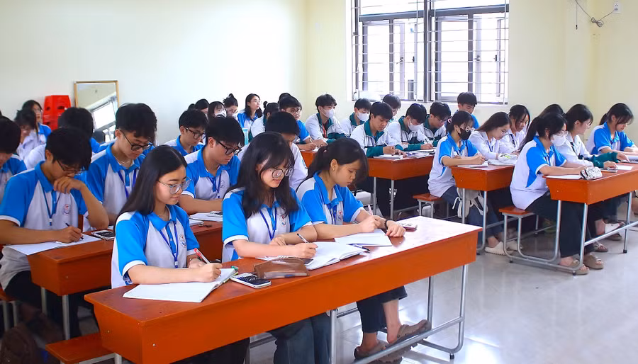 Học sinh nỗ lực ôn tập trước Kỳ thi tốt nghiệp THPT ở Thái Bình. Ảnh: Đinh Chiến