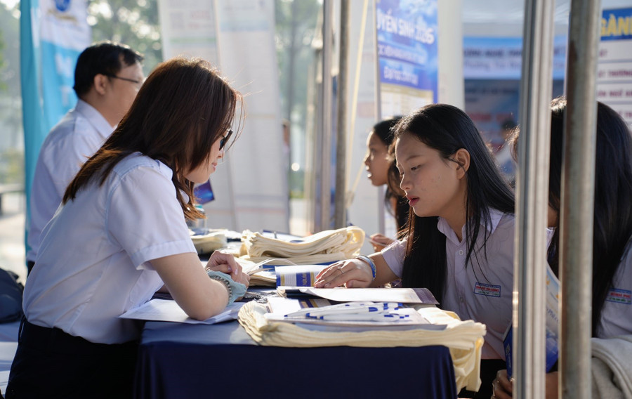 Học sinh tham gia Chương trình tư vấn tuyển sinh, hướng nghiệp năm 2026. Ảnh: HVHK