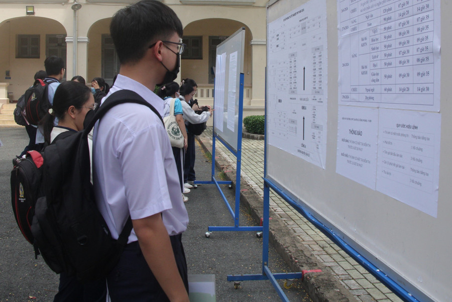 Học sinh TPHCM tham gia Kỳ thi tốt nghiệp THPT năm 2024. Ảnh: MA no-luc-ho-tro-thi-sinh-tu-do-1.jpg