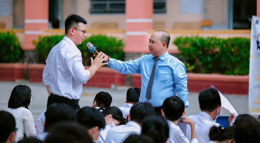 TS Mai Đức Toàn trong một chương trình tư vấn tuyển sinh của Trường Đại học Gia Định. Ảnh: Đ.T
