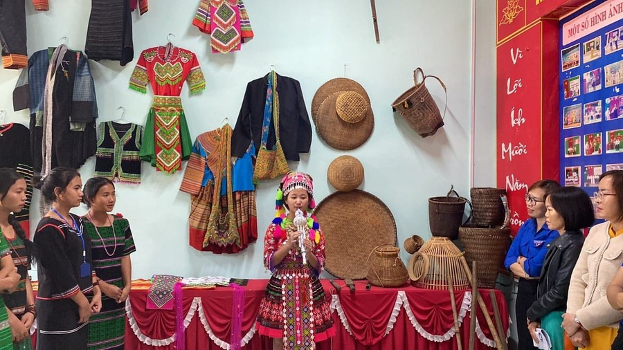 Học sinh Trường Phổ thông DTNT THCS & THPT Đăk Glong tham gia hoạt động ngoại khóa. Ảnh: NTCC