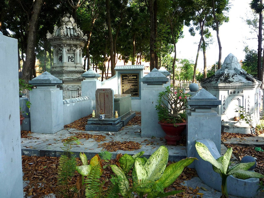 Lăng mộ Ngô Nhân Tịnh tại chùa Giác Lâm (TP Hồ Chí Minh). ngo-nhan-tinh-2.jpg