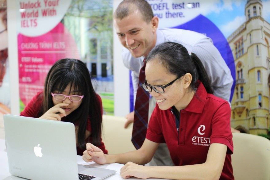 Ảnh minh họa INT. cuoc-dua-ielts-ngay-cang-nong3.jpg