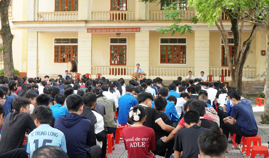 tu-van-som-cho-hoc-sinh-khoi-10-2.jpg