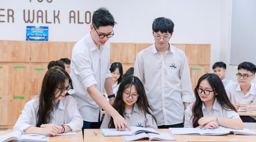 Một buổi học nhóm của học sinh Trường Phổ thông liên cấp Phenikaa (Hà Nội). Ảnh: NT