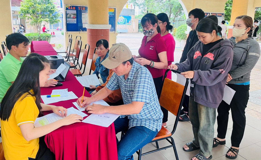 Dao Son Tay High School (HCMC) is accepting applications for grade 10 admission for the 2024-2025 school year. Photo: Q.N xay-dung-nhom-mon-lua-chon-trong-truong-thpt8.jpg