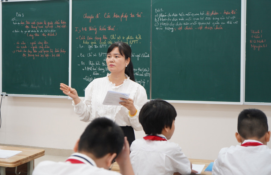 Cô trò Trường THCS Giảng Võ (Giảng Võ, Hà Nội) trong giờ học. Ảnh: Xuân Phú