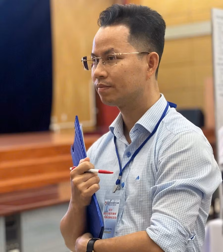 nhung thu khoa me nghe giao (1).jpeg