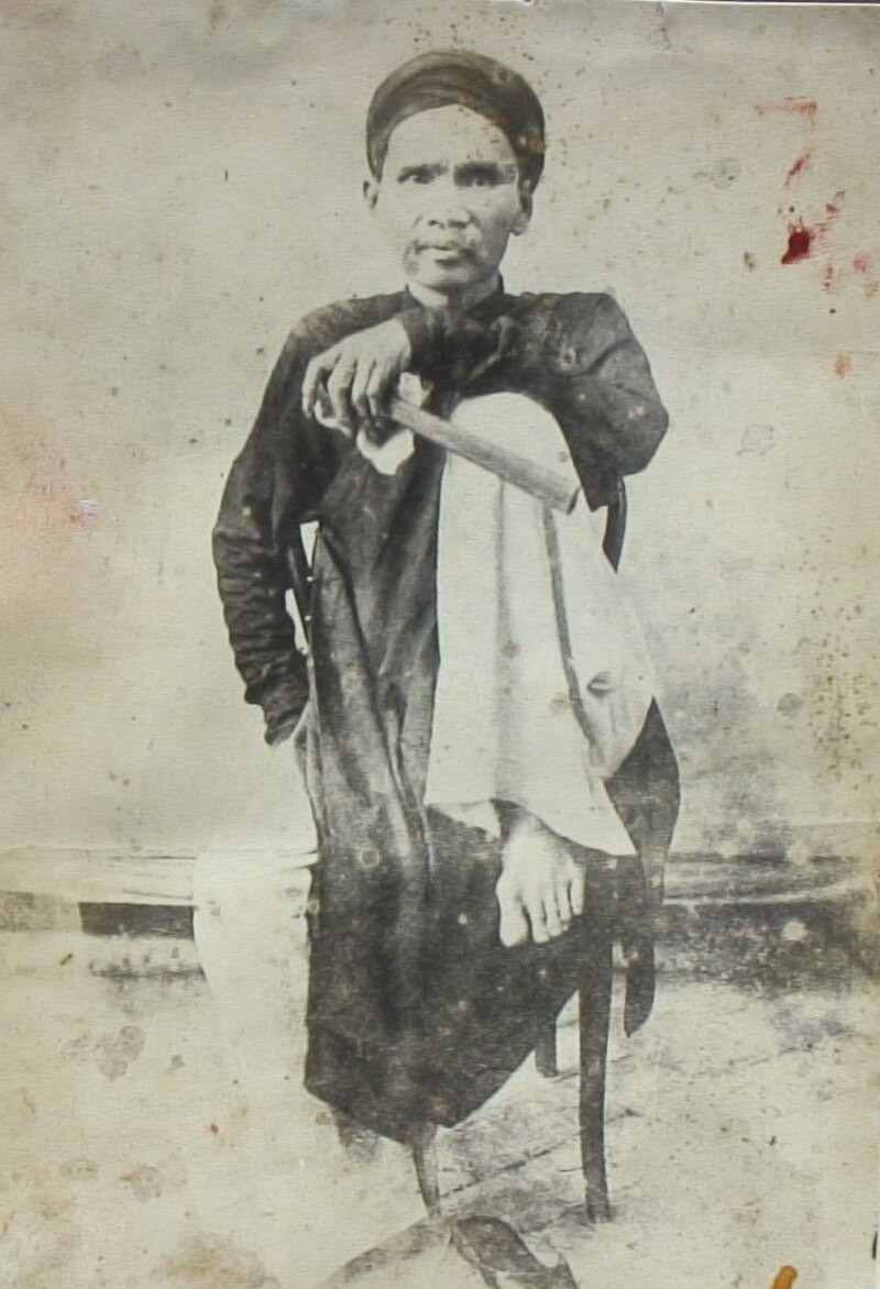Nhà thờ họ Trần Đình nay thuộc xã Bình Minh, tỉnh Nghệ An. vi-dai-khoa-danh-ca-doi-chan-hung-giao-duc-2.jpg