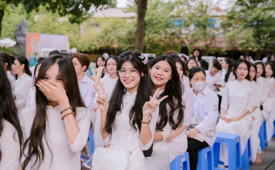 Học sinh Trường THPT Sóc Sơn (Hà Nội) trong giờ Sinh hoạt dưới cờ. Ảnh: Đình Tuệ 