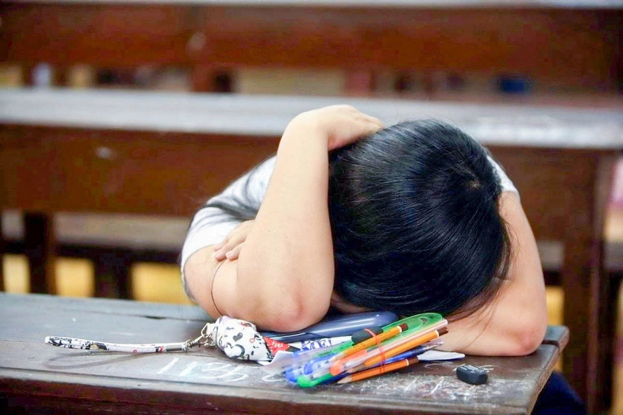 Trẻ thường phải đối mặt với áp lực khi sắp bước vào kỳ thi. Ảnh: ITN. danh-tan-cang-thang-truoc-ky-thi3.jpg