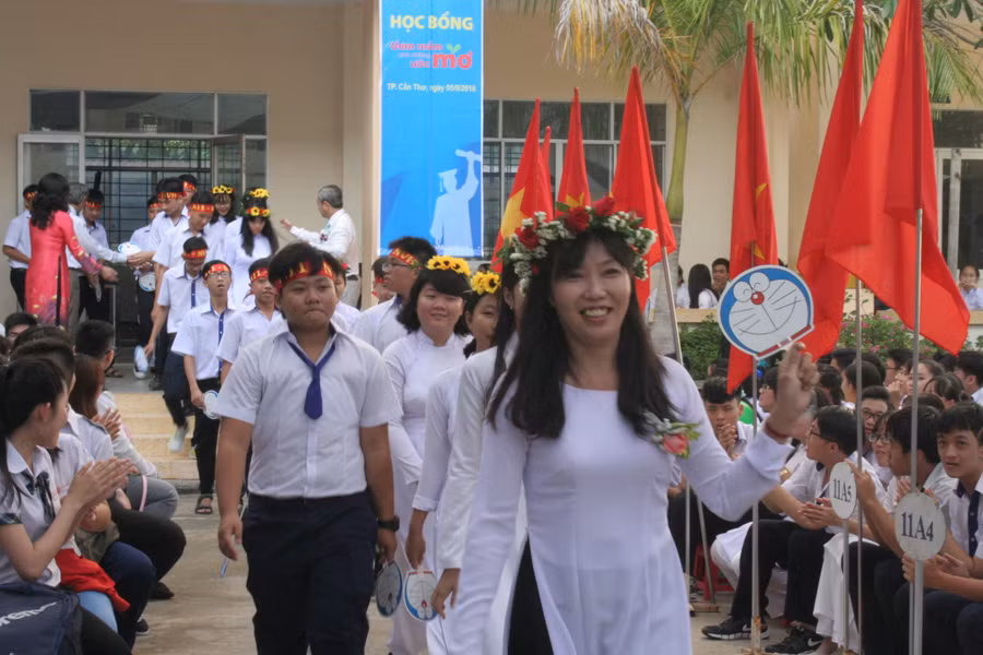 ranh gioi mong manh 1.JPG