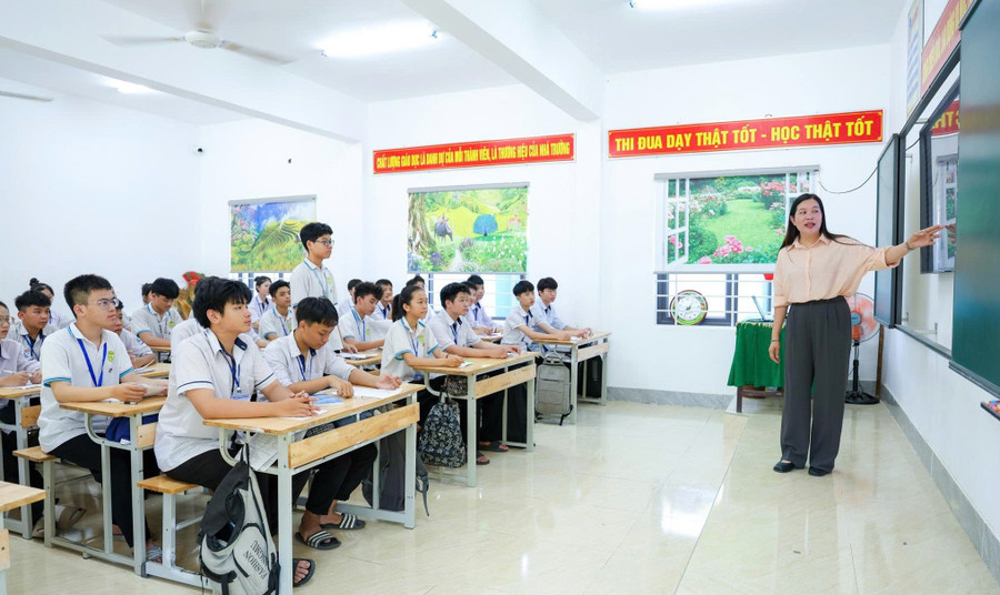 Giờ dạy học tại Trường THCS Trà Lân, xã Con Cuông, Nghệ An. Ảnh: Hồ Lài cap-xa-ganh-vac-trong-trach-giao-duc-1.jpg