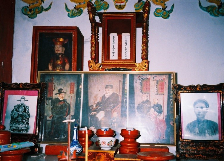 Gia tộc Tiến sĩ Vũ Văn Lý được đánh giá là thi thư học vấn với nhiều người đỗ đạt. Ảnh tại từ đường họ Vũ Vĩnh Trụ. vi-te-tuu-tung-la-thay-day-tam-nguyen-yen-do-nguyen-khuyen5.jpg
