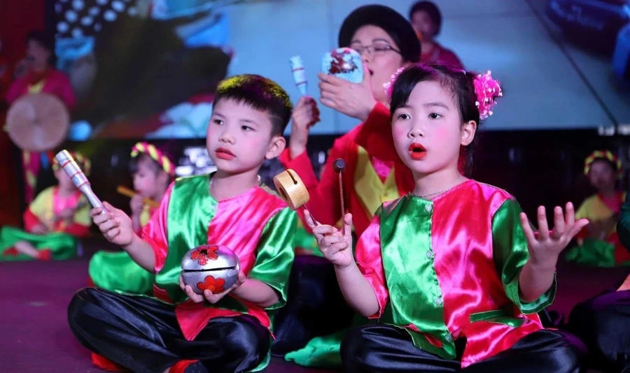  Ảnh minh họa INT.