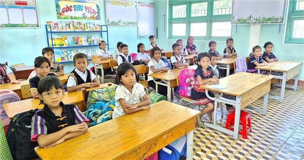 Ilustrasi foto INT. xay-truong-noi-tru-xa-bien-gioi2.jpg