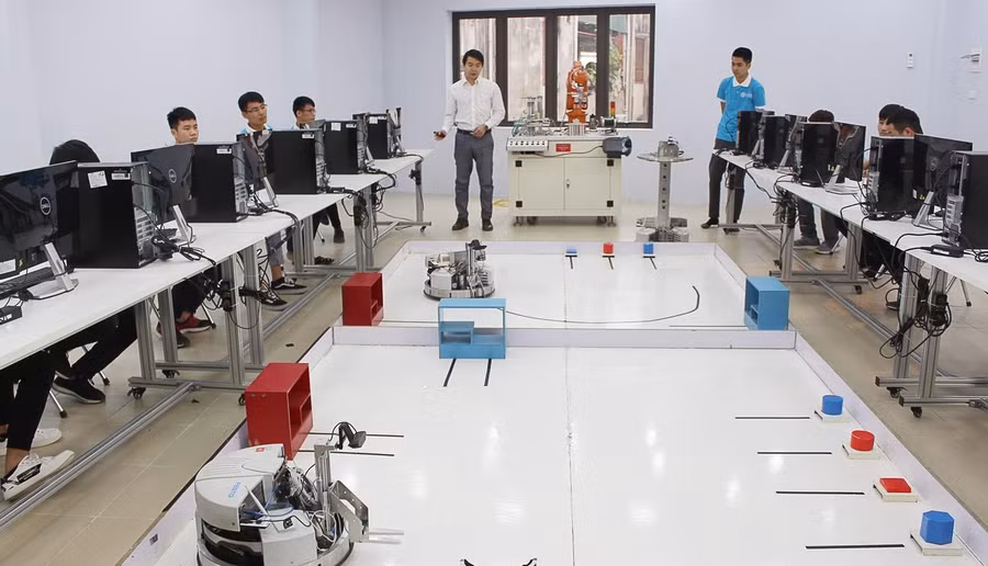 Một lớp học của Trường Cao đẳng Cơ điện Hà Nội. Ảnh: Facebook nhà trường