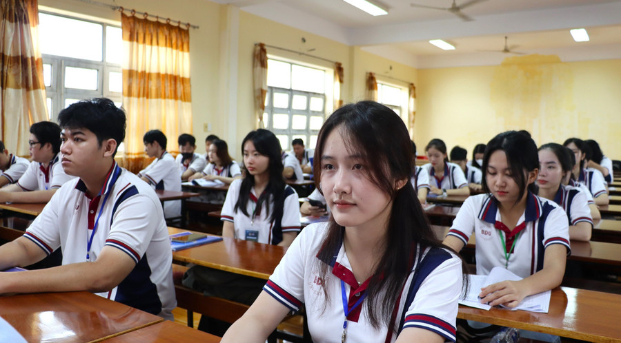 Quyết định số 29 tạo động lực giúp học sinh, sinh viên có hoàn cảnh khó khăn chinh phục đỉnh cao công nghệ. Ảnh: QM