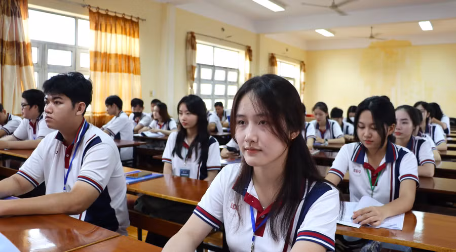 Quyết định số 29 tạo động lực giúp học sinh, sinh viên có hoàn cảnh khó khăn chinh phục đỉnh cao công nghệ. Ảnh: QM