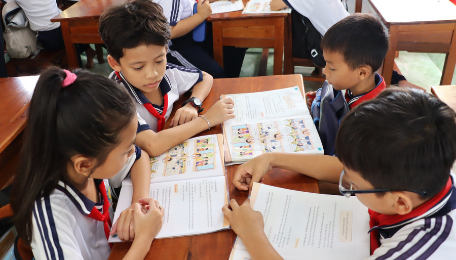 Cà Mau sẽ không để học sinh thiếu sách giáo khoa trong năm học mới 2026-2027.