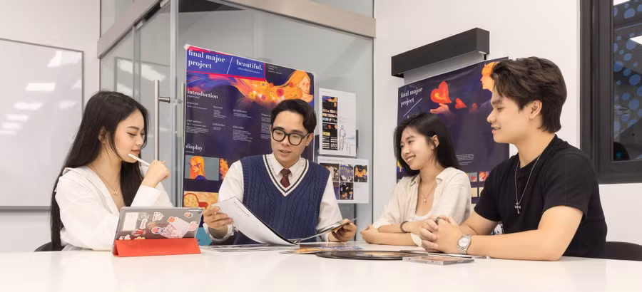 Sinh viên Trường Đại học Anh Quốc Việt Nam. Ảnh: NTCC