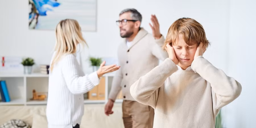 Thành viên trong gia đình phụ thuộc sẽ khó có thể phát triển mức độ độc lập và tự chủ lành mạnh. Ảnh minh họa: INT.