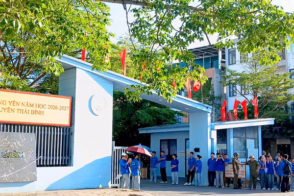 Trường THPT chuyên Thái Bình tuyển 525 học sinh ở 12 môn chuyên với tổng số 1.203 thí sinh đăng ký dự thi.