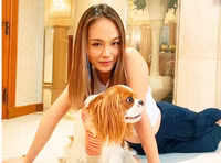 Con gái tỷ phú Madam Pang nổi tiếng vừa xinh đẹp vừa giỏi giang