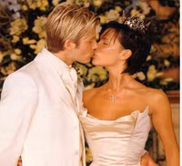 Loạt ảnh hiếm đám cưới của David Beckham