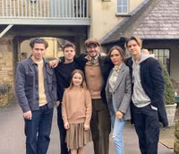 Loạt ảnh hiếm đám cưới của David Beckham