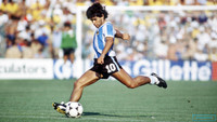 Vượt Pele, Maradona... Messi dẫn đầu Top 10 cầu thủ vĩ đại nhất lịch sử bóng đá