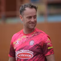 Hai ‘đại gia’ V-League tranh giành HLV Mano Polking?