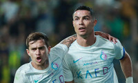 C.Ronaldo đạt cột mốc ấn tượng khiến Messi nể phục