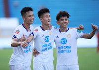 Cầu thủ nào dẫn đầu danh sách Vua phá lưới V-League 2023/24?