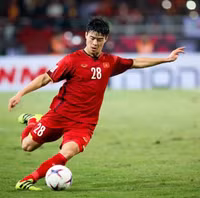 Top những cầu thủ có chiều cao ‘khủng’ của bóng đá Việt Nam