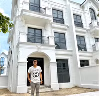 Cận cảnh biệt thự của sao bóng đá Việt Nam