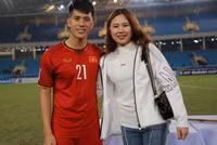 Khoảnh khắc hạnh phúc của Đình Trọng bên vợ sắp cưới xinh như mộng 