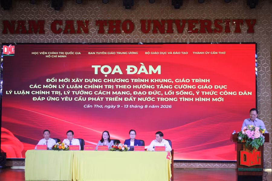 toa-dam-gd-chinh-tri-5.jpg