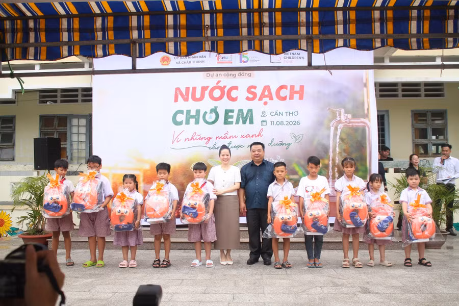 nuoc-sach-cho-em-7.jpg