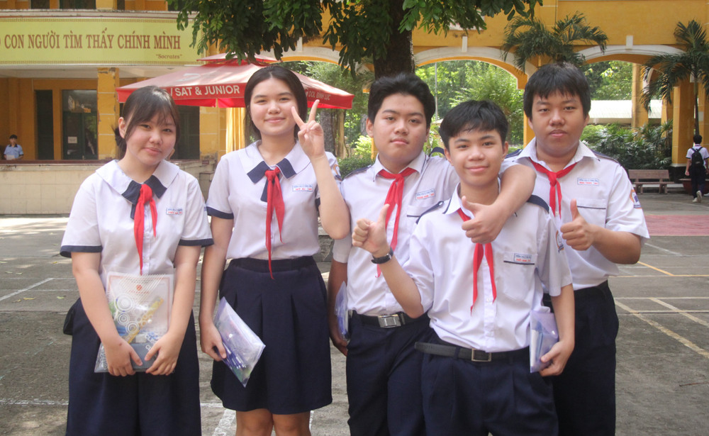 Hơn 76.000 thí sinh TPHCM làm thủ tục thi vào lớp 10 | Báo Giáo dục và Thời đại Online