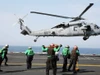 Trực thăng MH-60 trên tàu sân bay Mỹ.