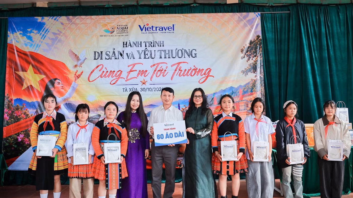 Từ 'Áo ấm cho em' đến tà áo dài trắng: Hành trình 15 năm ý nghĩa của Vietravel Hà Nội