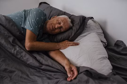 Ngủ quá nhiều có thể đẩy nhanh quá trình lão hóa não, tim 