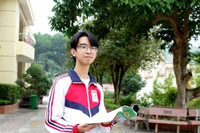 Em Nguyễn Hoàng Nam (trường THPT Võ Nhai, tỉnh Thái Nguyên) vừa xuất sắc đoạt giải Học sinh giỏi quốc gia môn Tiếng Anh.