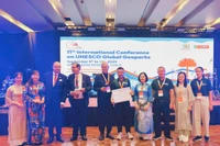 Công viên địa chất Toàn cầu UNESCO Non nước Cao Bằng nhận giải thưởng “Mô hình hoạt động hiệu quả của Mạng lưới Công viên địa chất toàn cầu UNESCO”.