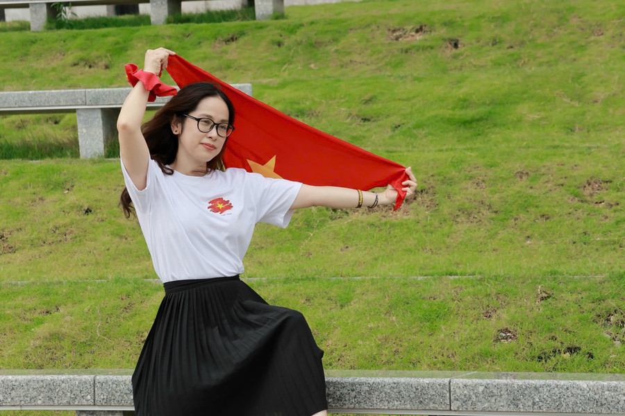 TS. Đinh Thị Thanh Tâm - Phó Trưởng Khoa Tuyên truyền tham gia sản xuất MV cover Còn gì đẹp hơn. z6968775523746-96b0bbfbf744cce7415625b81d95c88b.jpg