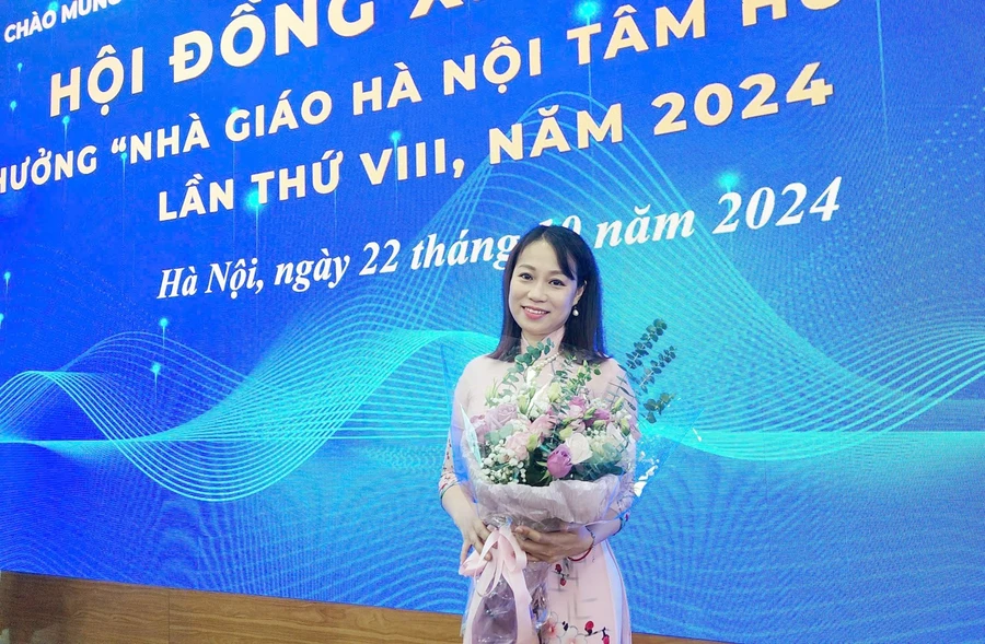 Cô Cao Thị Thu Hiền được vinh danh "Nhà giáo Hà Nội tâm huyết, sáng tạo" lần thứ 8 năm 2024. 