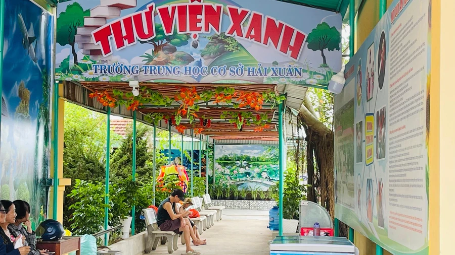 Thư viện mở theo tiêu chí xanh, sạch, đẹp và thân thiện tại Trường THCS Hải Xuân, Hải Hậu (Nam Định). 