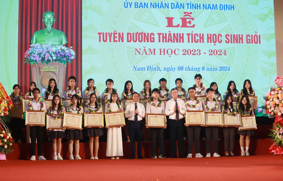 Năm học 2023-2024, ngành Giáo dục tỉnh Nam Định vẫn duy trì được chất lượng giáo dục toàn diện, mũi nhọn. Ảnh: Đình Tuệ. 