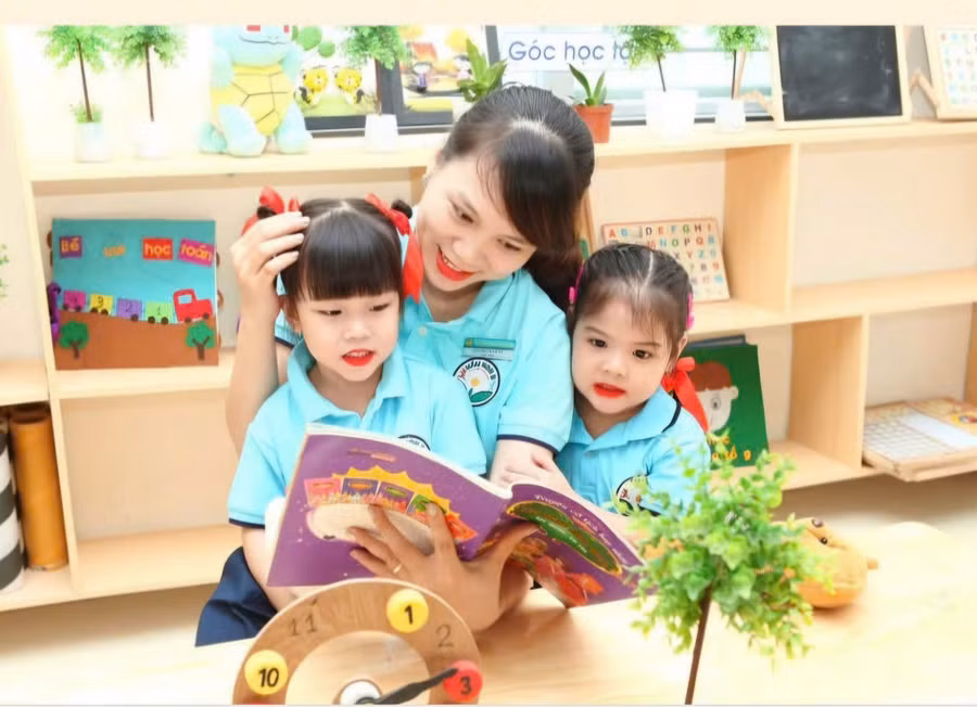 Cô Chử Thanh Nga luôn yêu nghề, mến trẻ và có nhiều đổi mới sáng tạo trong giảng dạy, chăm sóc trẻ. 